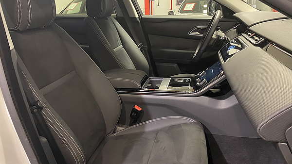 Land Rover Range Rover Velar D180 Foto 17