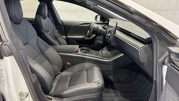Tesla Model S Plaid 2023 Foto 16