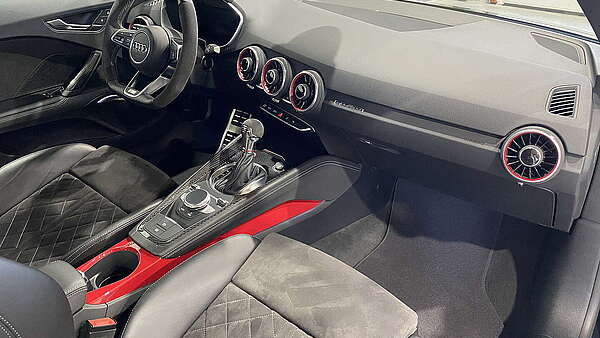 Audi TTS S-Tronic Facelift 2021 Foto 18