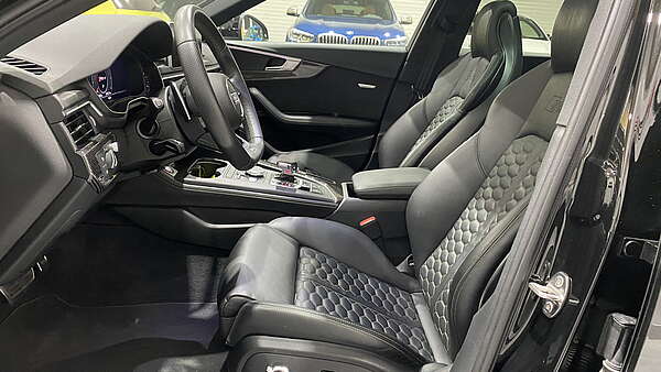 Audi RS4 Avant 2,9 TFSI B9 Exclusive Foto 7