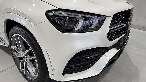Mercedes GLE 400d 4Matic Aut. AMG Line Diamantweiß Foto 9