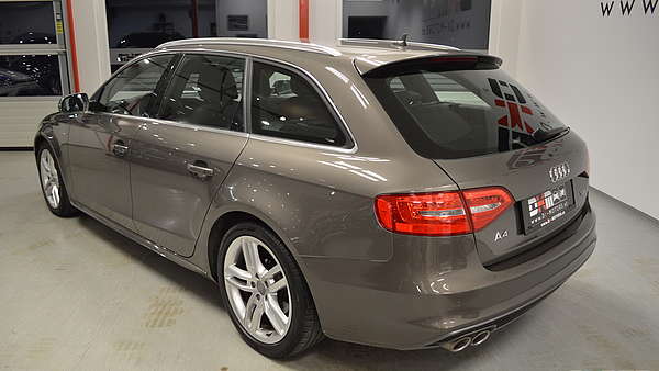 Audi A4 Avant 2.0 TDI Automatik S-Line 2015 Foto 2