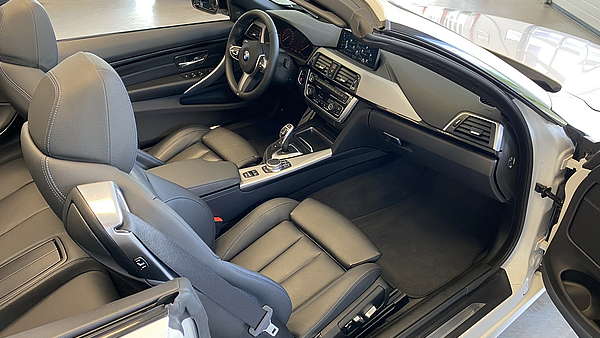 BMW 440i xDrive Cabrio M-Paket Foto 25