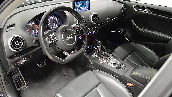 Audi S3 Limousine 2.0 TFSI quattro S-Tronic Foto 11