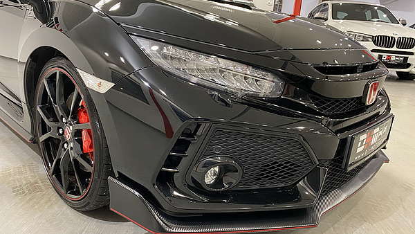 Honda Civic Type R GT schwarz Foto 8