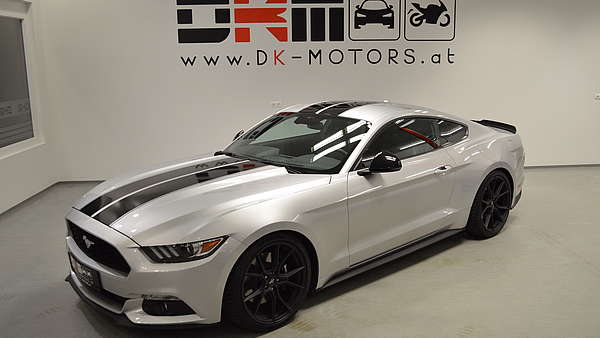 Ford Mustang Fastback 2.3 Eco Boost Foto 0