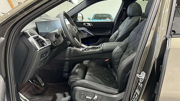 BMW X6 40d xDrive M-Paket Manhattan G06 Foto 16