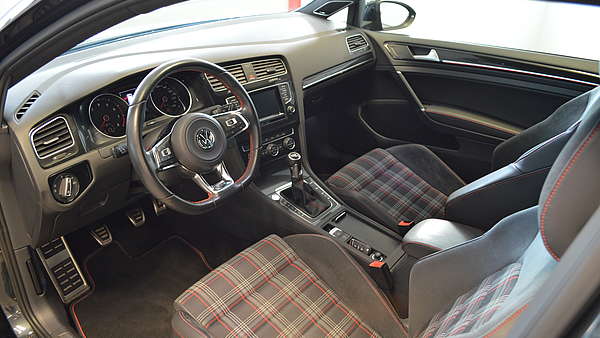 VW Golf 7 GTI Performance 3trg Foto 8