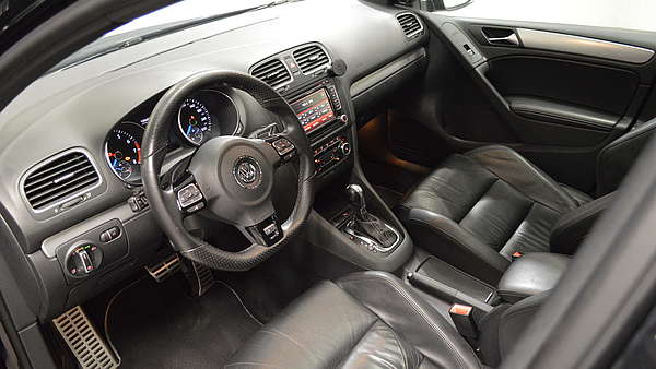 VW Golf 6R DSG schwarz 5trg Foto 13