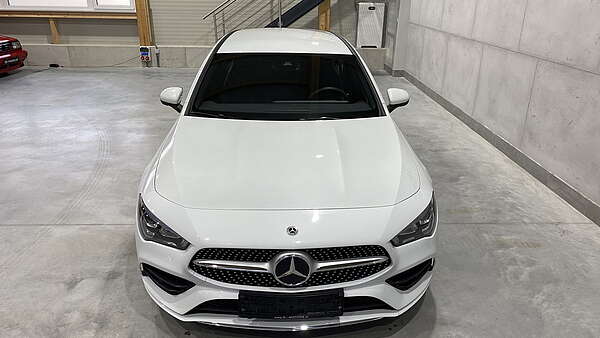 Mercedes CLA 200d SB AMG Line weiss 2020 Foto 7