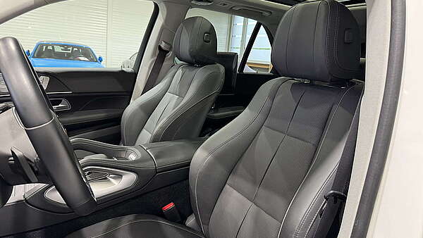 Mercedes GLE 400d 4Matic Aut. AMG Line Diamantweiß Foto 17