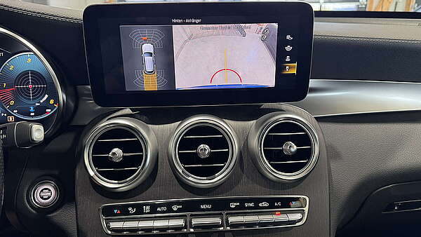 Mercedes GLC220d 4Matic AMG-Line Spektralblau Foto 31