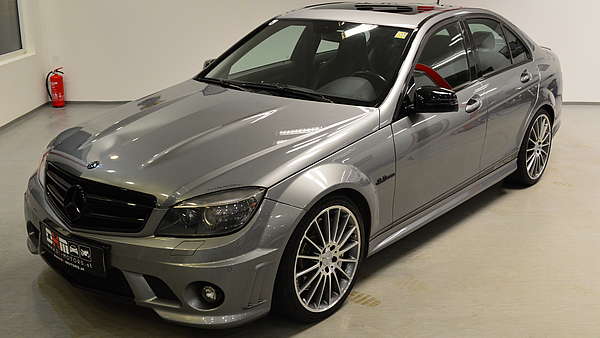 Mercedes C63 Limo grau Foto 1