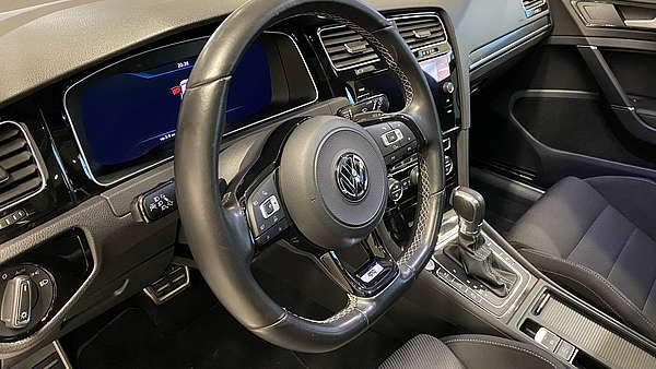 VW Golf 7R DSG Facelift schwarz Foto 18