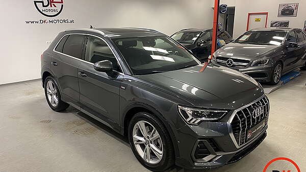 Audi Q3 40 TDI quattro S-Tronic S-Line Foto 8