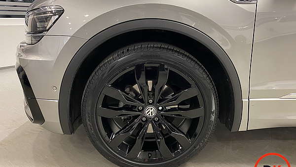 VW Tiguan 2.0 TDI DSG Highline R-Line Foto 9