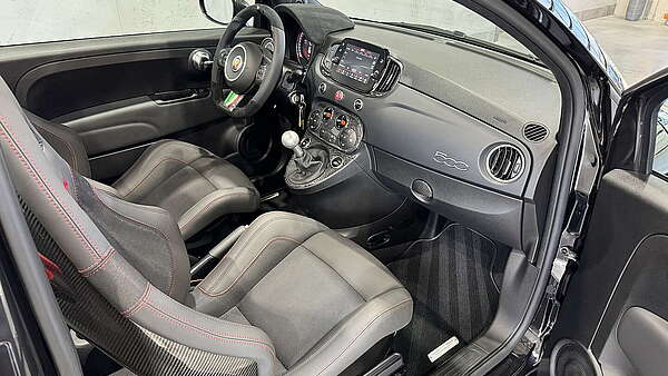Abarth 695C Competizione 2023 Foto 25