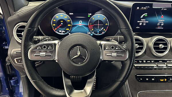 Mercedes GLC220d 4Matic AMG-Line Spektralblau Foto 24