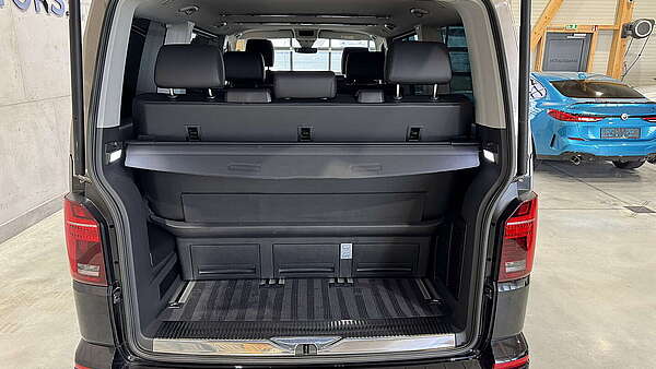 VW Multivan T6.1 2.0 TDI 4Motion DSG Highline 2022 Foto 18