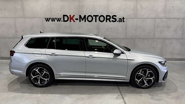 VW Passat Kombi 2.0 TDI DSG R-Line 2023 Nr.2 Foto 0