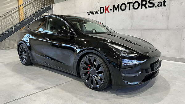 Tesla Model Y Performance All Black & Carbon Foto 1