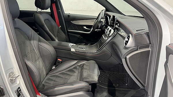 Mercedes GLC 43 AMG 4Matic+ Coupe (Facelift) Foto 17