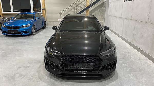 Audi RS4 Avant 2,9 TFSI B9 Exclusive Foto 3