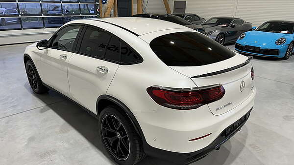 Mercedes GLC 300e Coupe 4Matic AMG Line (Facelift) Foto 4