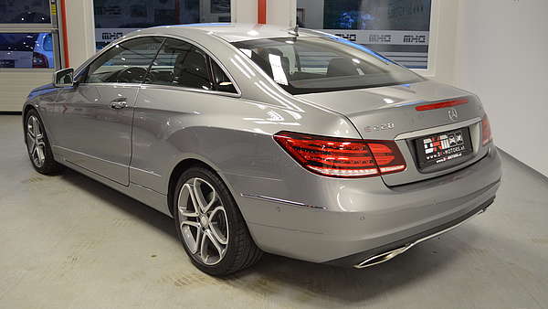 Mercedes E220 CDI Autom. Coupe Facelift Foto 2