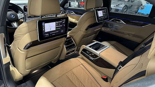 BMW 745e PHEV Hybrid M-Paket Aut. Foto 38