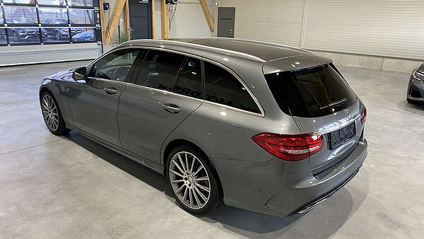 Mercedes T-Modell C220d 4Matic AMG Line Foto 5