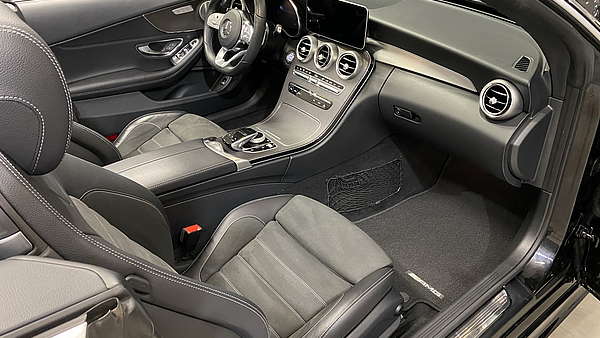 Mercedes C300 Cabrio Aut. AMG Line Foto 23