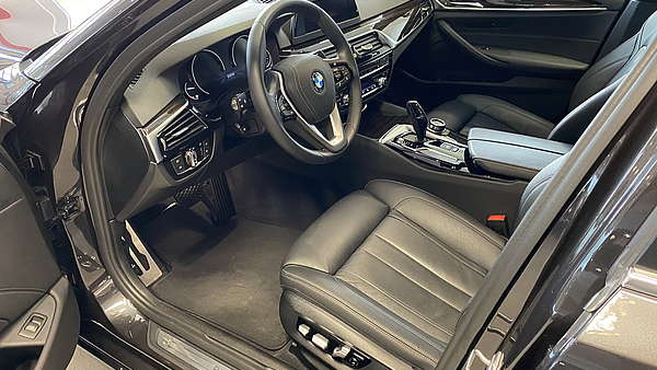 BMW 540i xDrive Autom. G30 Foto 16