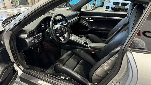 Porsche 911   991.2    Carrera 4 PDK (ohne OPF) Foto 17