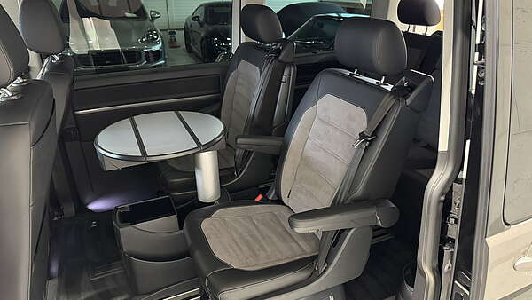 VW Multivan T6.1 2.0 TDI 4Motion DSG Highline 2022 Foto 17