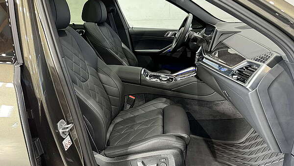 BMW X6 40d xDrive M-Paket Manhattan G06 Foto 21