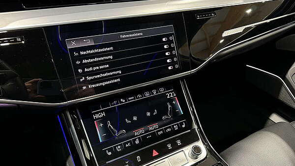 Audi A8 60 TFSI e PHEV Quattro Foto 32