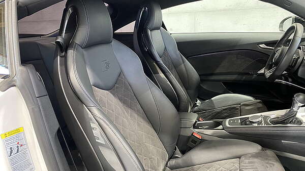 Audi TT 40 TFSI Competition S-Tronic (Facelift) Foto 14