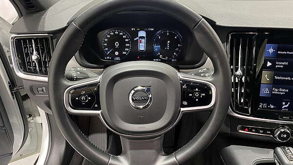 Volvo V90 D3 AWD Momentum Aut. Foto 18