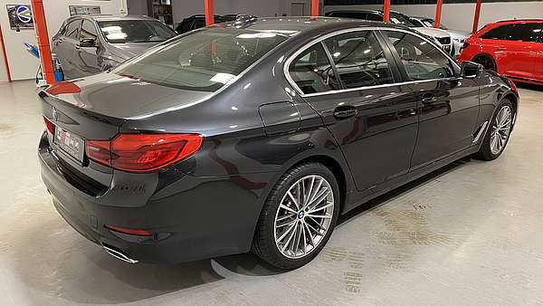 BMW 540i xDrive Autom. G30 Foto 12