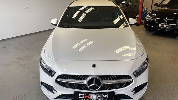 Mercedes A180 AMG Line Foto 8