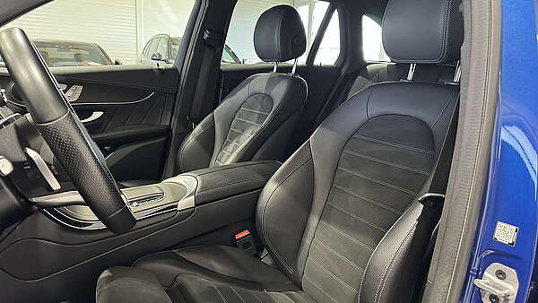 Mercedes GLC220d 4Matic AMG-Line Spektralblau Foto 15