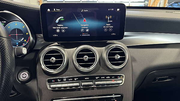 Mercedes GLC220d 4Matic AMG-Line Spektralblau Foto 25