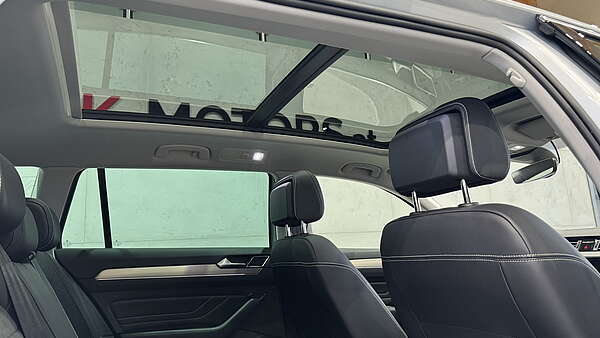 VW Passat Kombi 2.0 TDI DSG R-Line 2023 Nr.2 Foto 20