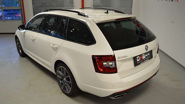 Skoda Octavia Kombi RS DSG TSI Facelift Foto 2