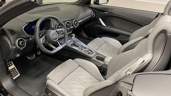 Audi TTS Roadster S-Tronic Foto 25