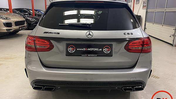 Mercedes C63 AMG T Modell Performance Foto 3