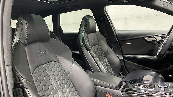 Audi RS4 Avant 2,9 TFSI B9 Exclusive Foto 14