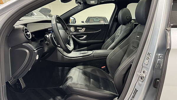 Mercedes E53 AMG T-Modell 4 Matic + Foto 15