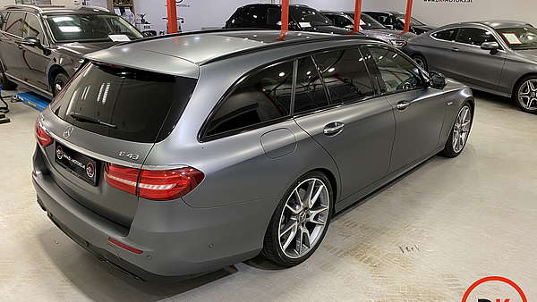 Mercedes E43 AMG T-Modell Designo Foto 4